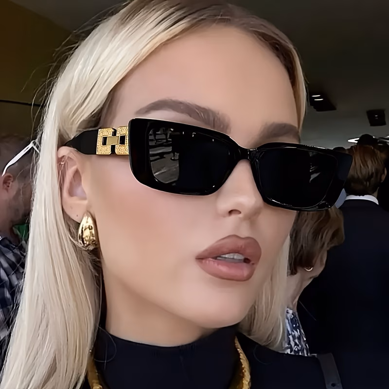  Black Glasses