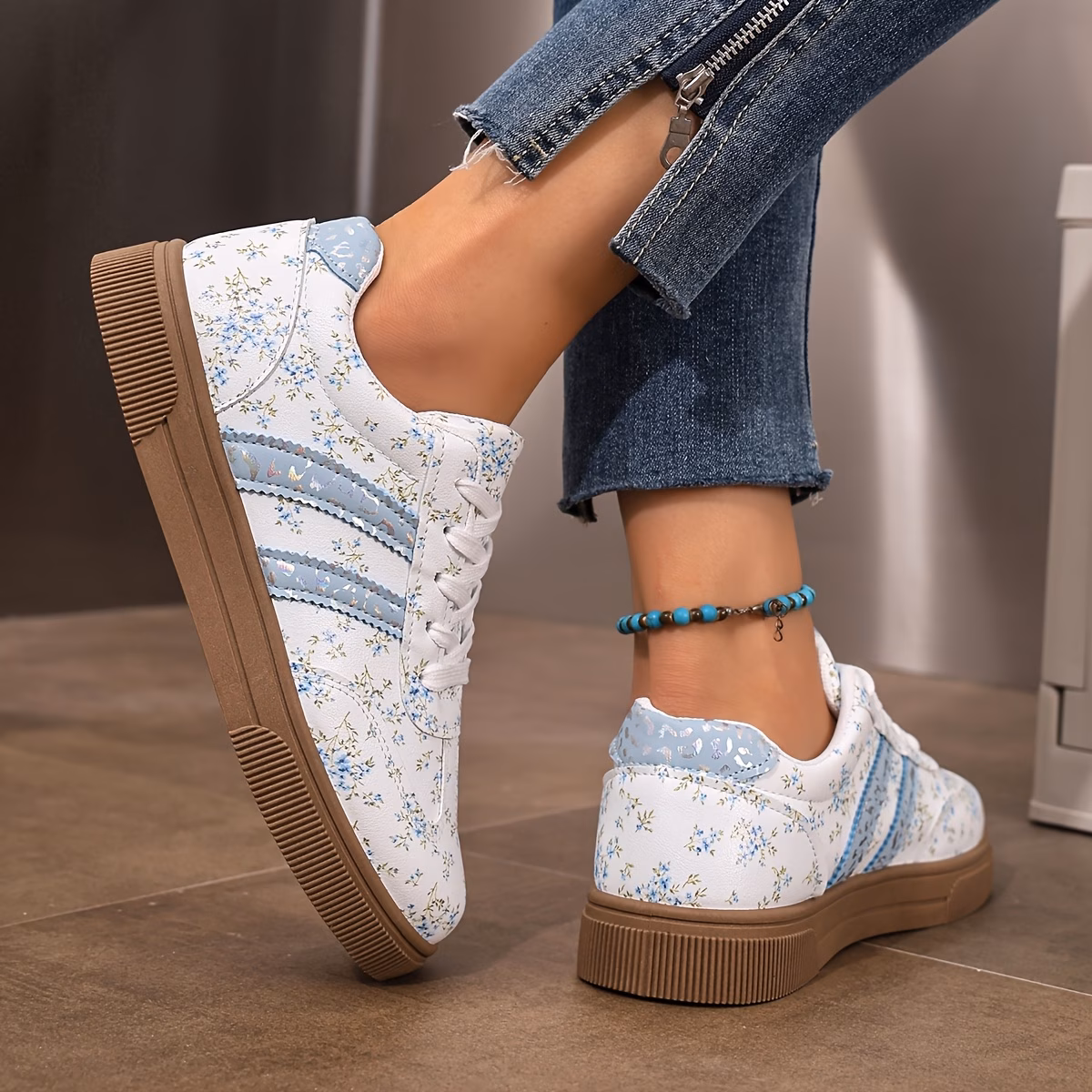 Sneaker