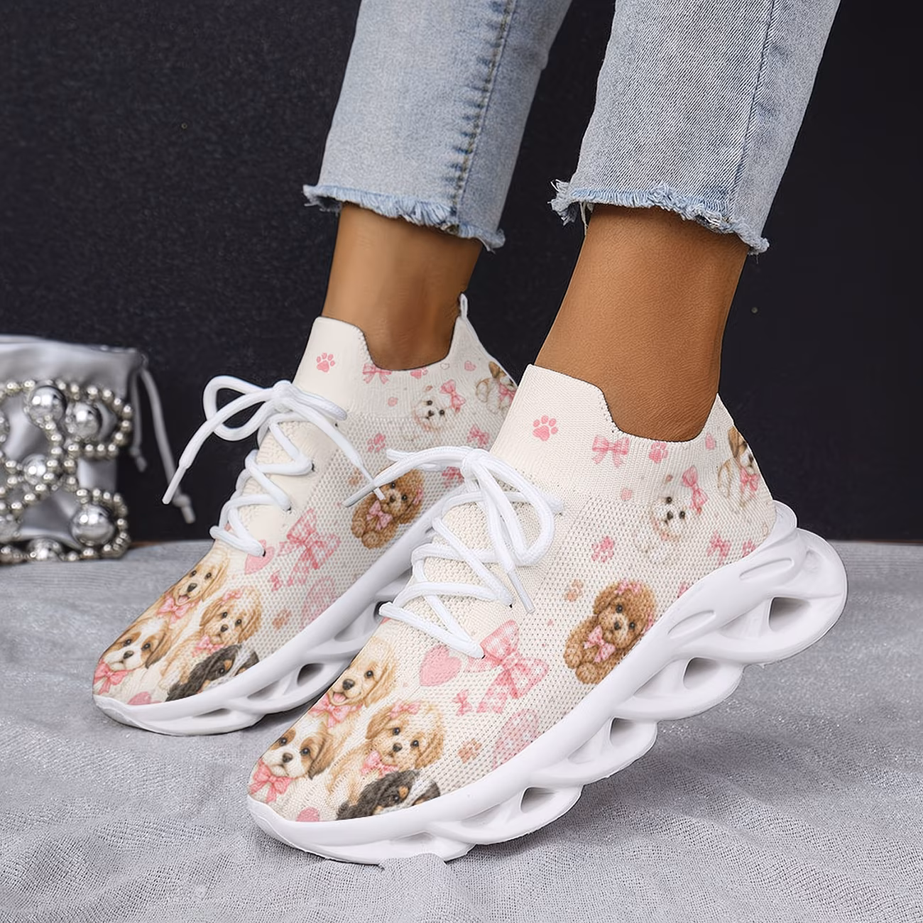  Sneakers