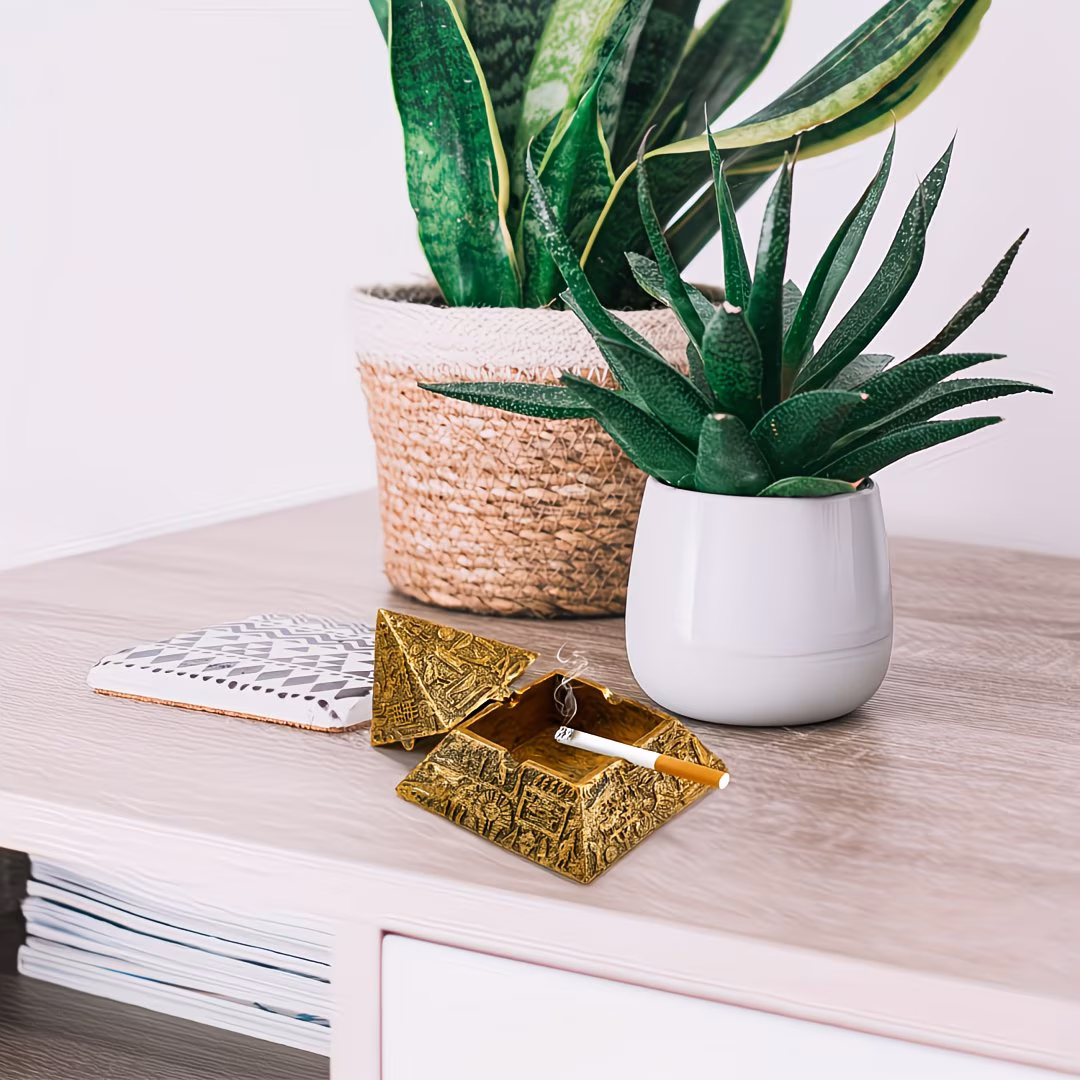 Pyramid Ashtray Ash Holder for Smokers